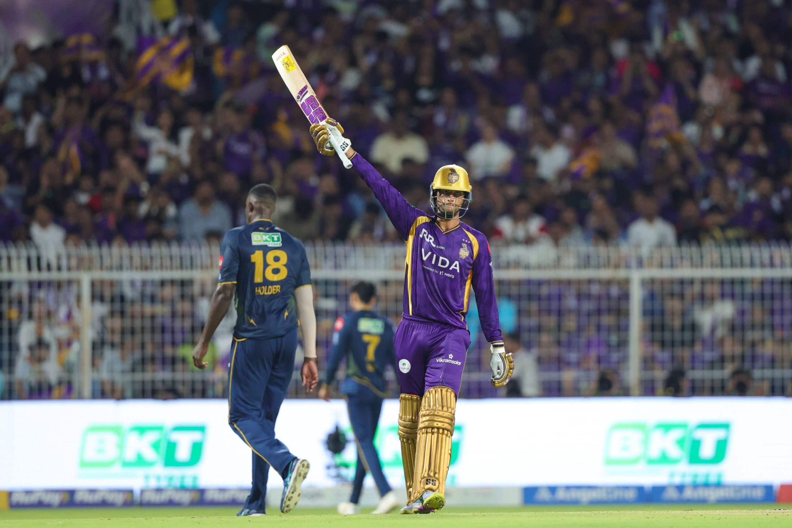 247 रन, 22 छक्के और 6 फिफ्टी, Eden Gardens में रिकॉर्ड्स की बारिश